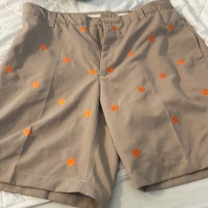 Men’s Clemson golf shorts never worn no tags